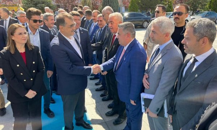 MESO Başkanımız Akdeniz Enerji ve Tabii Kaynaklar Bakanı Sn. Fatih Dönmez’i karşıladı 
